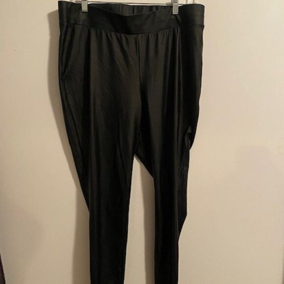Torrid Black faux Leather leggings, size 2 - Picture 1 of 4
